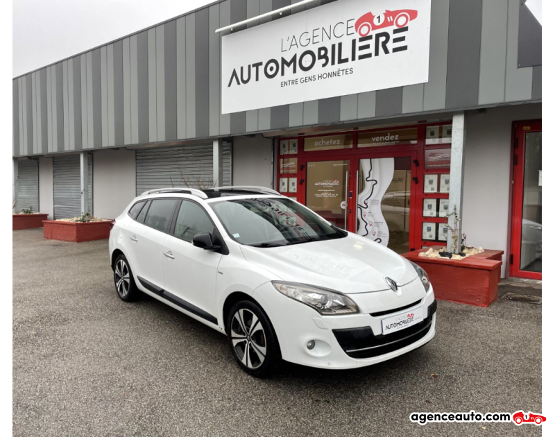 Gebrauchtwagenkauf, Günstige Gebrauchtwagen | Automobilienagentur Renault Megane III Phase 3 Estate 1.9 DCI 130cv Edition bose Blanc Jahr 2011 Manuelle Diesel